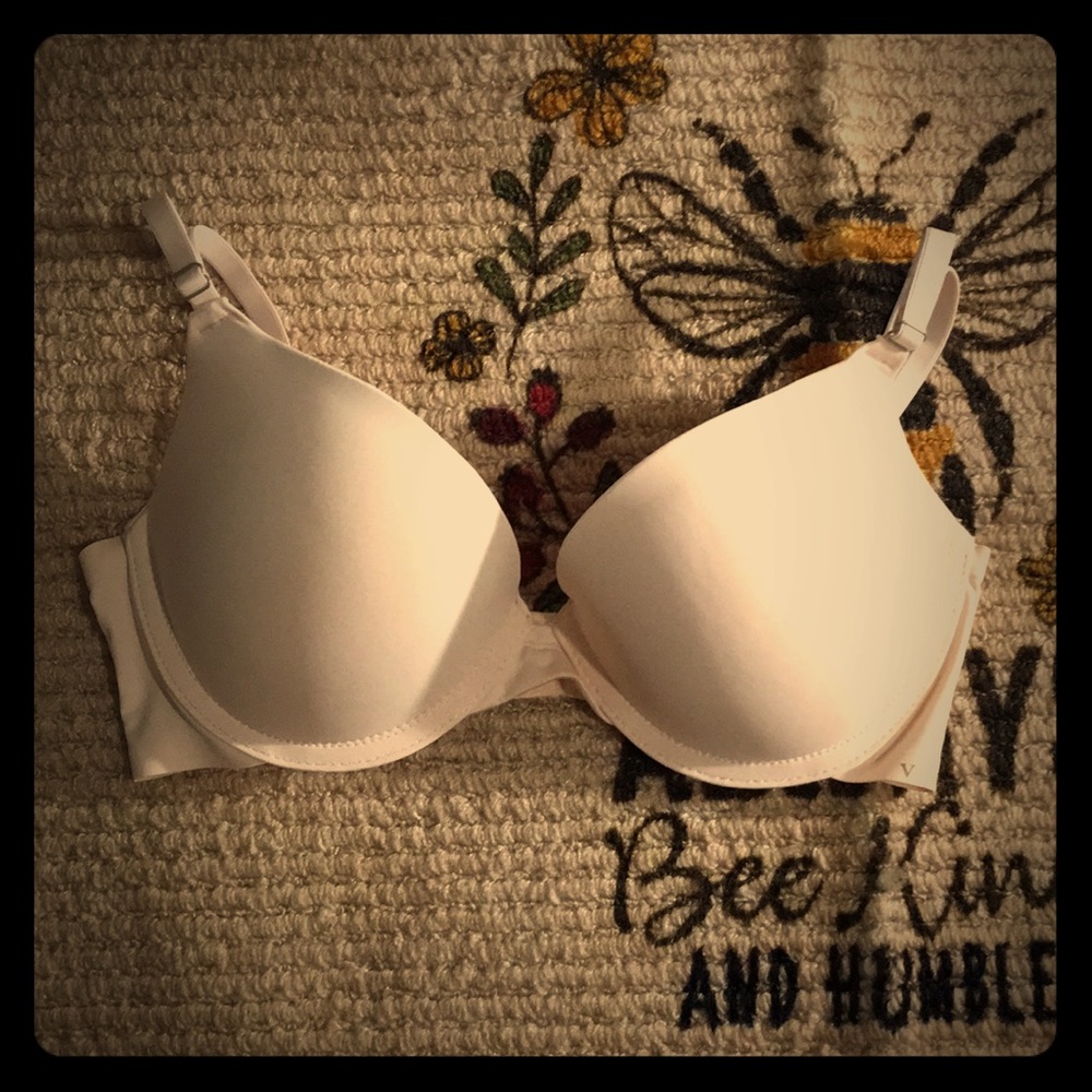 Vince Camuto NWOT lightly lined 36C bra blush pink
